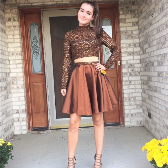 SHERRI HILL COPPER HOMECOMING DRESS - Picture 2 of 3